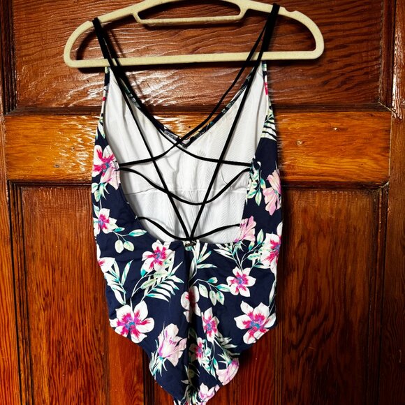 PINK one-piece floral swimsuit - Picture 3 of 3